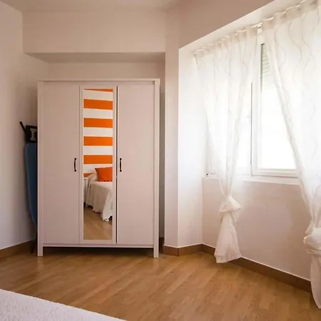 Apartman - 3 Bedrooms With Wifi And Sea Views - 06763 *